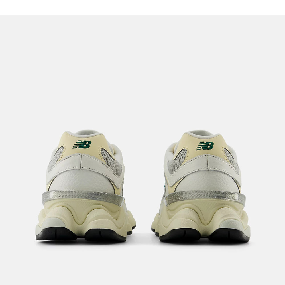 Sneakers New Balance 9060 Uomo - Bianco